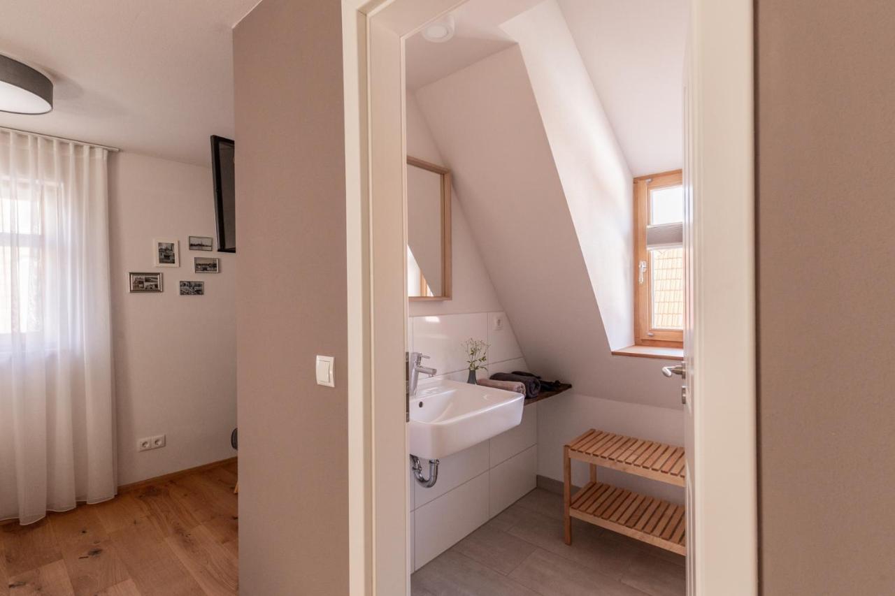 Maindrei - Schlafen Am Fluss Hotel Margetshoechheim ภายนอก รูปภาพ