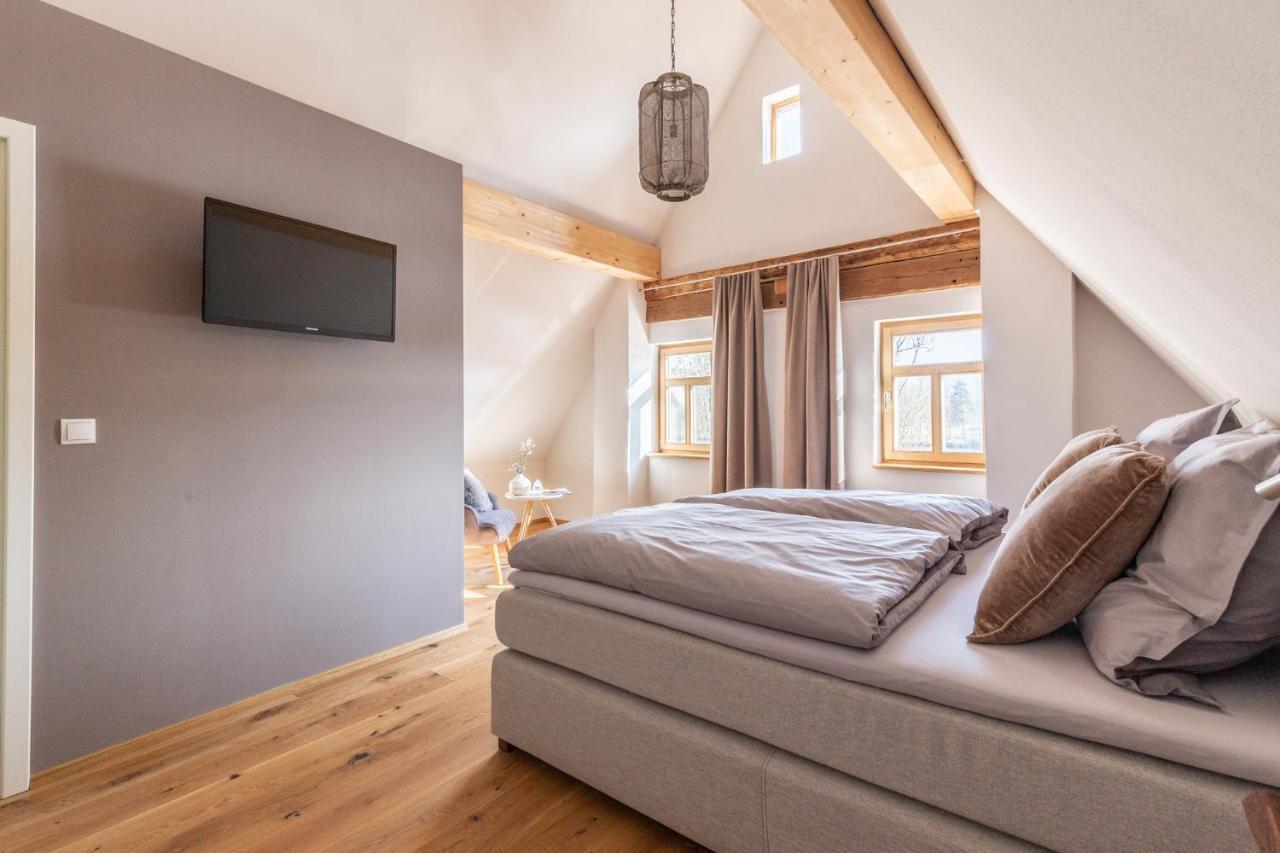Maindrei - Schlafen Am Fluss Hotel Margetshoechheim ภายนอก รูปภาพ